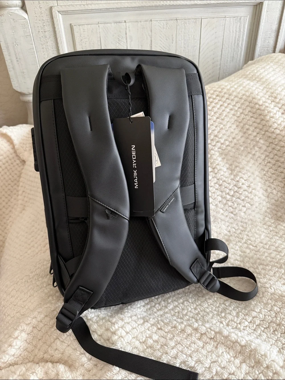 NWT Mark Ryden Men's Hard-Shell Business Travel Backpack Water proof USB Port